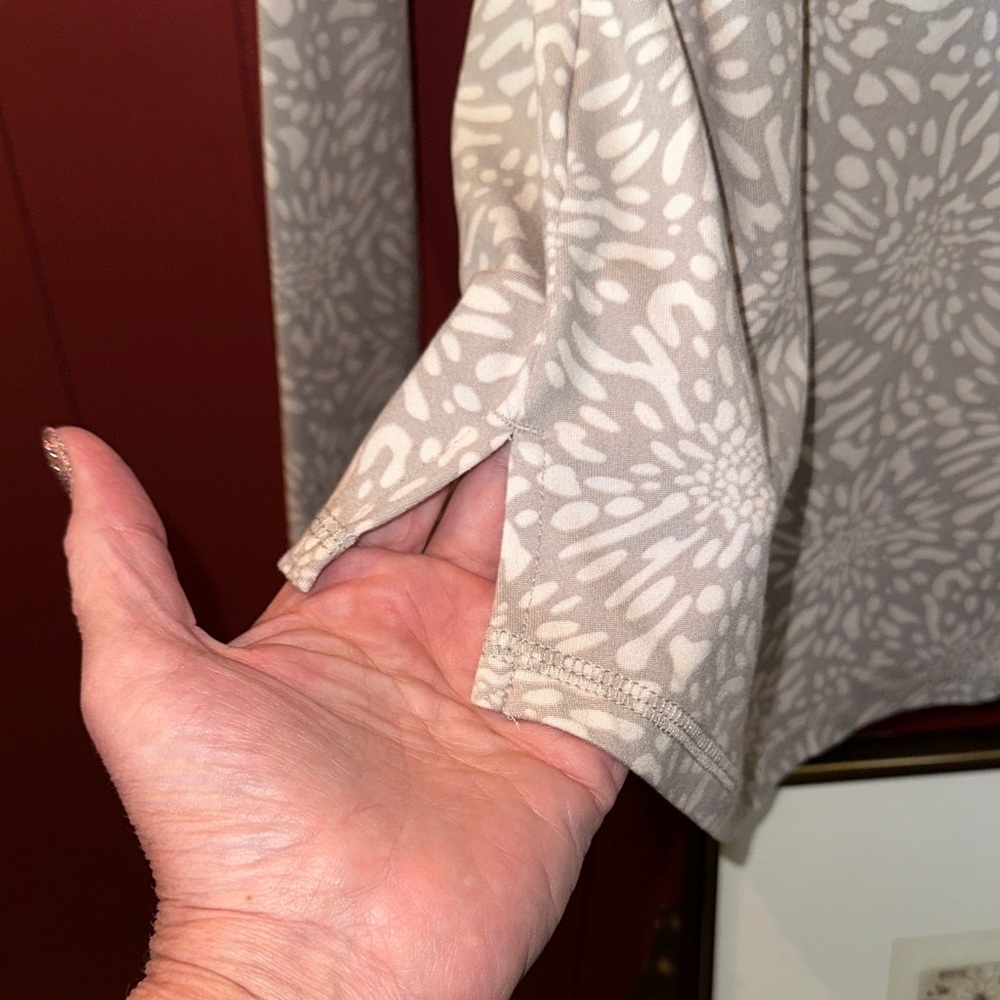 NWOT Soybu Rash Guard/Sun Shirt - Picture 3 of 3